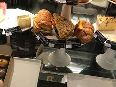 -星巴克臻选(郑州中原万达店)