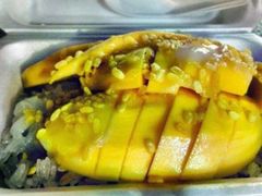 -芒果糯米饭摊子