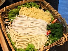 -湊湊火锅·茶憩(新中关购物中心店)