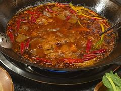 -渝井巷重庆老火锅(沈阳吉祥店)