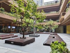 -瑞虹新天地月亮湾