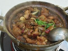 招牌家鸡煲-渝君重庆火锅(嘉宾路店)