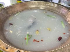 -颜氏双江清水鱼一养身火锅(磁器口店)