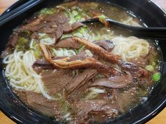 -花溪巷牛肉粉(泉城路店)