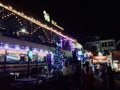 -席娜卡琳火车铁道夜市