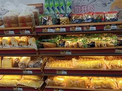 -全家便利店(莲花池东路店)