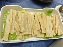 -郑猛记石岐鸽主题餐厅(长江店)
