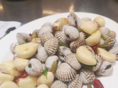 -胡须佬鸡煲四季火锅店(石厦西村直营店)