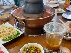 -楼外楼大刀肉传统火锅居(博学路店)