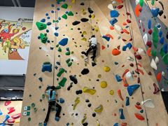 -ROCKPLUS攀岩馆(环宇城店)
