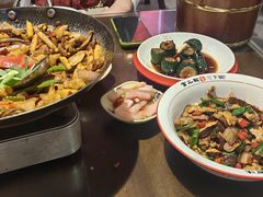 -富正毅三下锅·湘西韵味(天门山索道店)