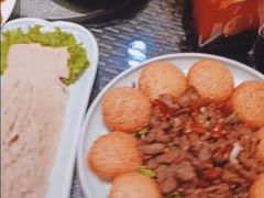 -老街坊美食汇(玉兰大街店)