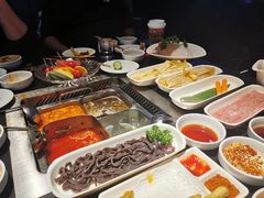 -海底捞火锅智慧餐厅(中骏世界城店)