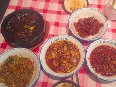 -笨豆腐居民楼菜馆•江西小炒(天津开发区店)