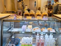 面包甜点陈列柜-喜茶(北京五棵松华熙店)