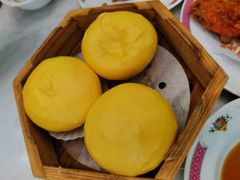 招牌流沙包-东鑫记港式茶餐厅(南京东路店)