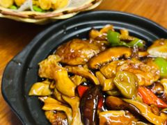 双菇面筋煲-胡子饮食店