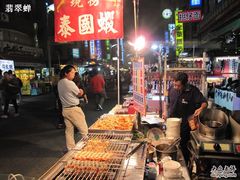 -六合夜市
