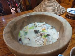 -滇香肴·云南菜蒸汽石锅鱼(云南北路店)