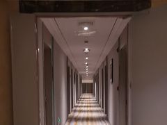 -白玉兰酒店(上海田子坊马当路地铁站店)