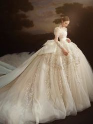 -LOVE SHINE婚纱·红鼎庄龙凤褂·妈妈装定制