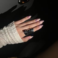 -小四撸猫美甲咖
