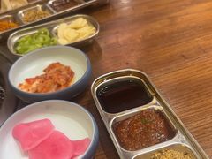 -明洞阿姨·韩式酱蟹烤肉·创意料理(三元桥店)