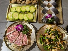 -围炉肉舍•炭烤活鳗•丹东海鲜烤肉(步行街店)