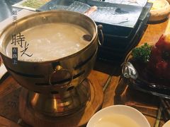 -慢丽江·云南野生菌土鸡锅(付家庄店)