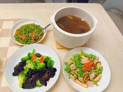-悦芽照护月嫂+育儿嫂(杭州店)