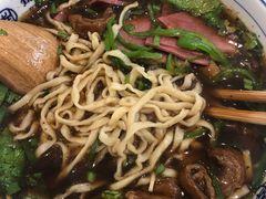 -镇南锅盖面馆(解放路店)