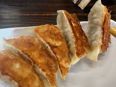 煎饺子-拉面莊夢語＆中华料理八椿