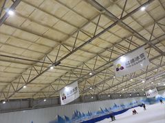 -乔波室内滑雪场