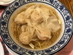 鲜虾云吞面-彩蝶谷美食廊·粤式经典南番顺·铁板烧烤泰风味(广州长隆酒店)