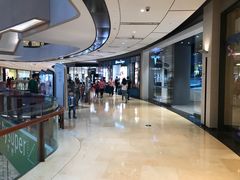 -TESLA 特斯拉(上海太古汇体验店)