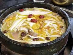 -南渝食府.墨脱石锅松茸鸡