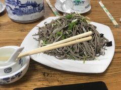 -溢心园香河肉饼总店