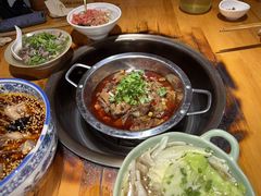 -大众跷脚牛肉馆·非遗传承单位(峨眉山店)