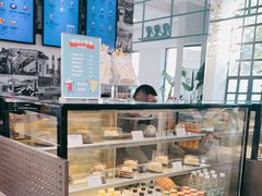 面包甜点陈列柜-穆拉诺餐厅(上海玻璃博物馆店)