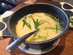 -云海肴·汽锅鸡·云南菜(天山百盛优客店)