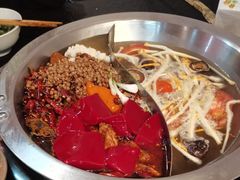 -四小区火锅·巷子里的重庆火锅(花照壁店)