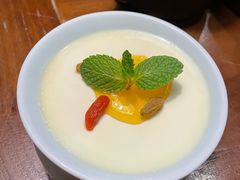 带奶皮的酸奶芒果-雀舞云南菜(天津天河城购物中心店)