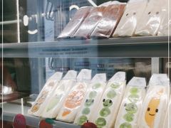 面包甜点陈列柜-Fruwich果明治(西单更新场店)