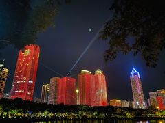 -万绿园