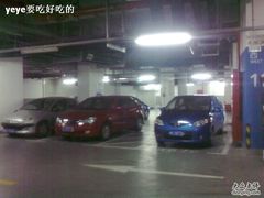 -梅赛德斯奔驰文化中心·停车场