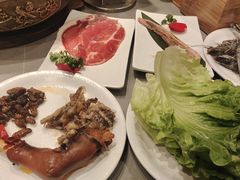 -山焱·炭火自助烤肉(周浦万达店)