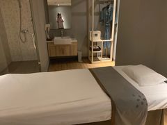 -Let’s Relax Spa(MBK)