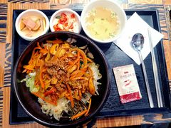 蘑菇烤牛肉石锅拌饭-本粥&拌饭cafe(欧亚新生活店)