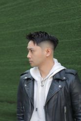 -一家只做男发烫染的店