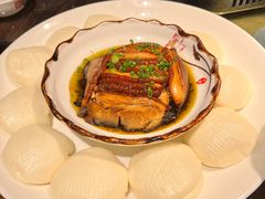 夹馍扣肉-小凤庭·地道湖北菜武昌鱼·藕汤(38年黄鹤楼店)